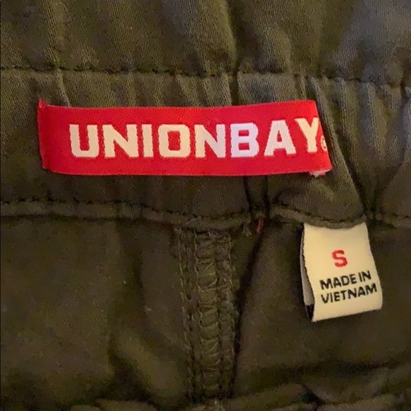 Shorts - Picture 3 of 3